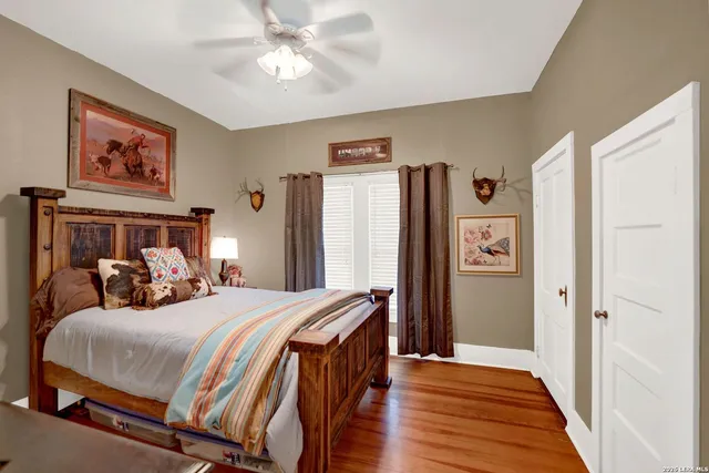 $325,000 | 6971 County Road 5223, D'Hanis, TX 78861