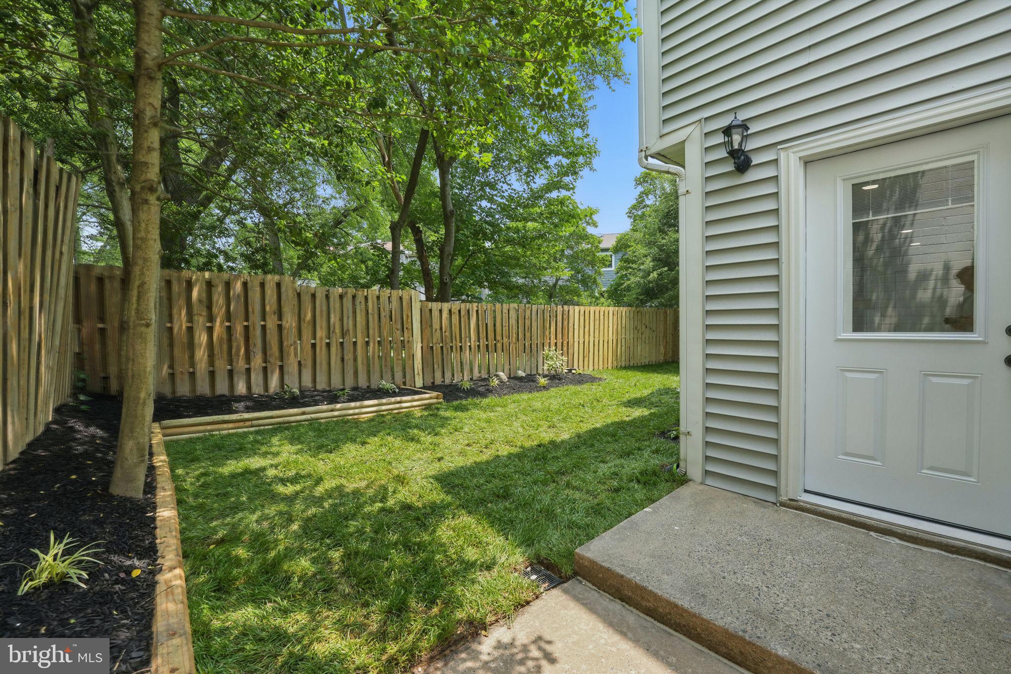 1496 Roundleaf Court Reston, VA 20190 - Photo 43 of 53 Access to kitchen