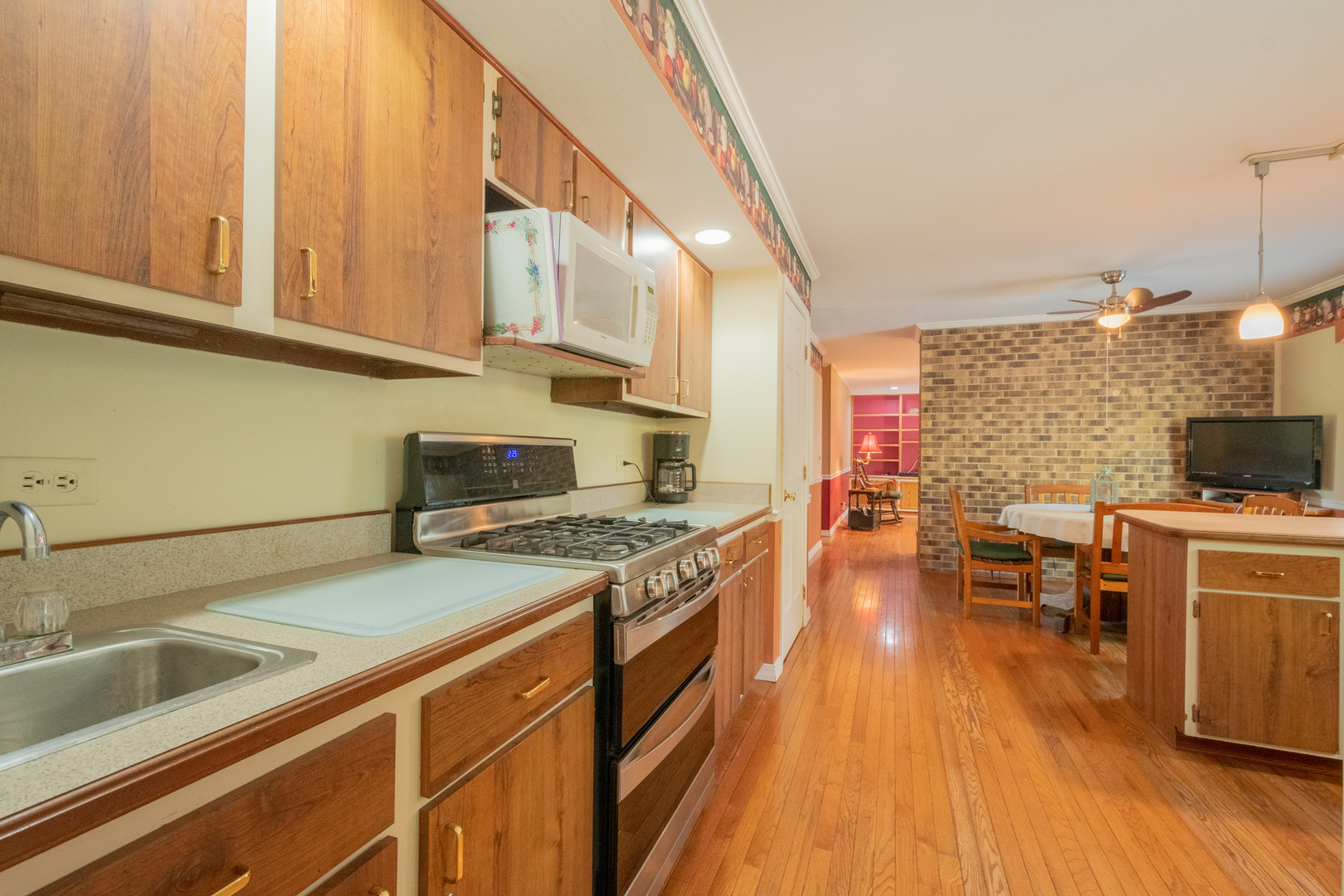 344 High Road Cary, IL 60013 - Photo 15 of 49