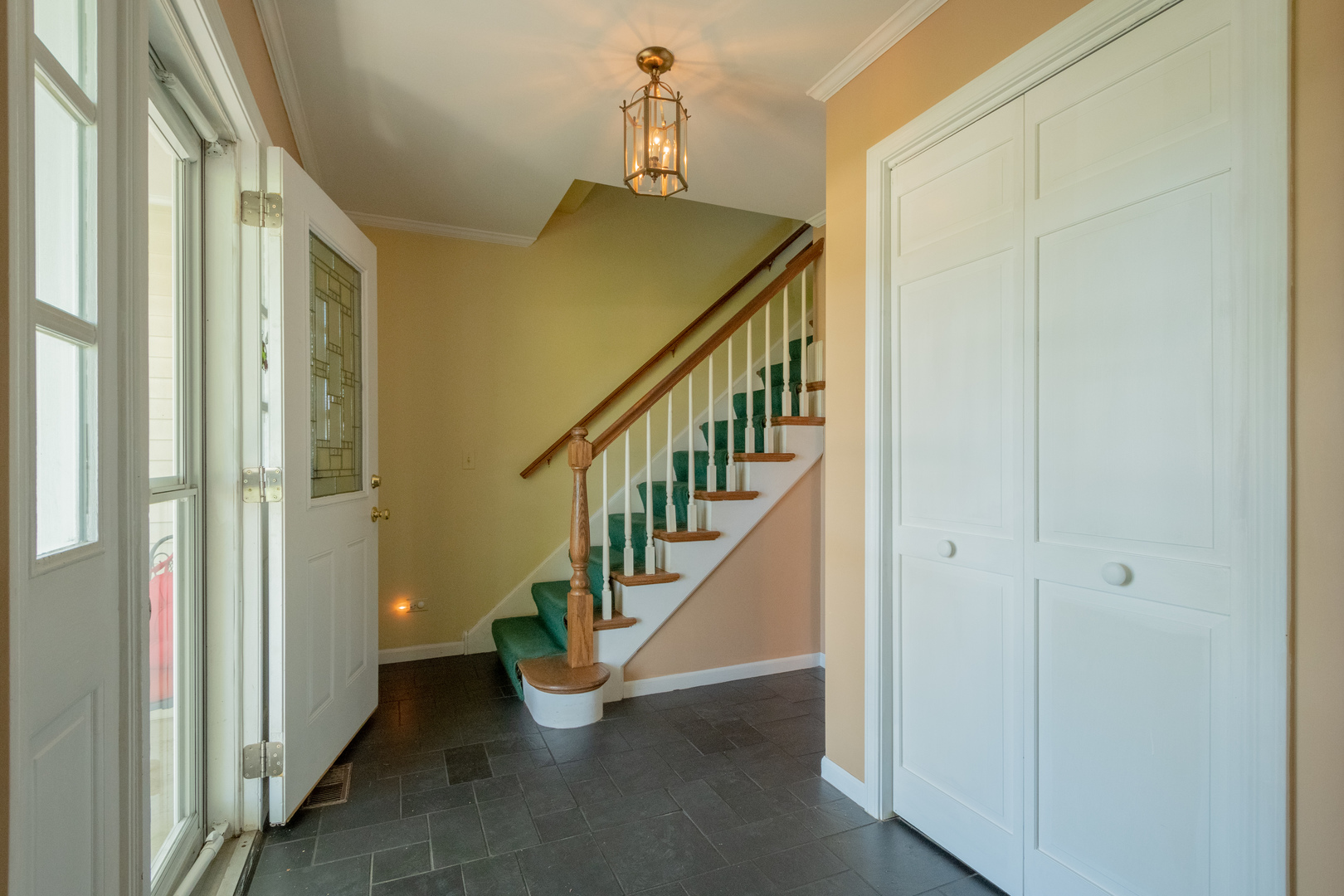 344 High Road Cary, IL 60013 - Photo 7 of 49