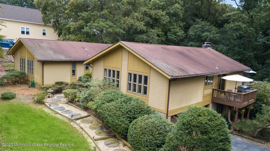 14 Huntley Road Holmdel, NJ 07733 - Photo 36 of 40 36_14HuntleyRd_181005_AerialView_LowRes