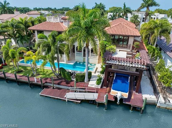 $8,900,000 | 2233 Forrest Lane, Naples, FL 34102
