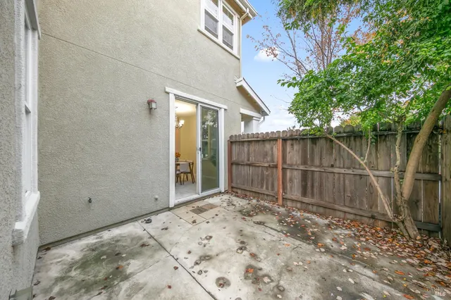 $574,900 | 117 Summertime Lane, Suisun City, CA 94585