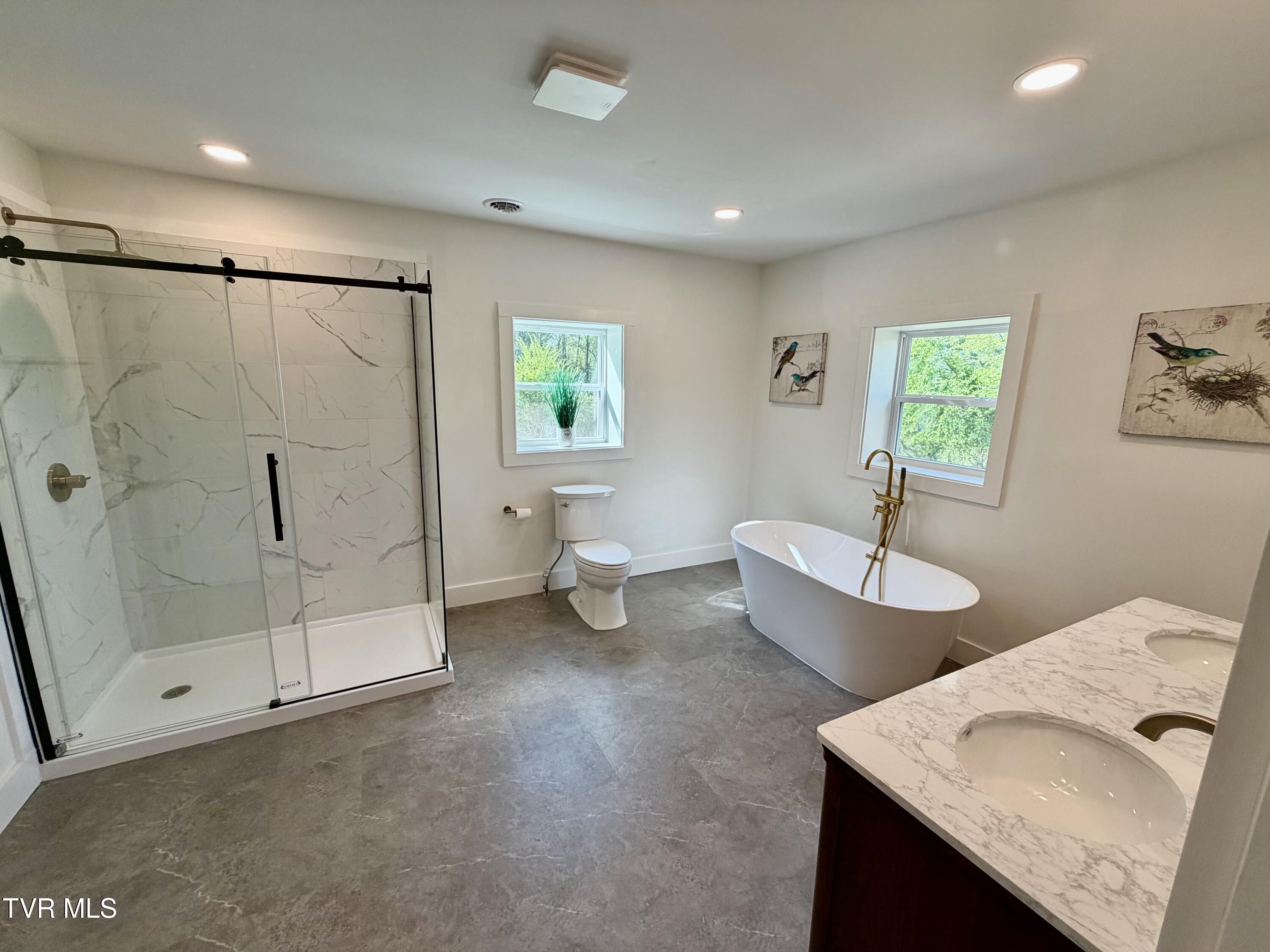 509 Island Road Bristol, VA 24201 - Photo 22 of 28 IMG_1394
