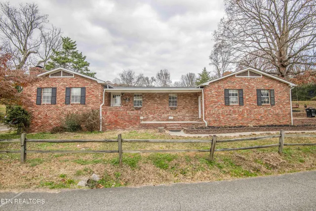 $314,900 | 246 Old Blacksferry Lane, Clinton, TN 37716