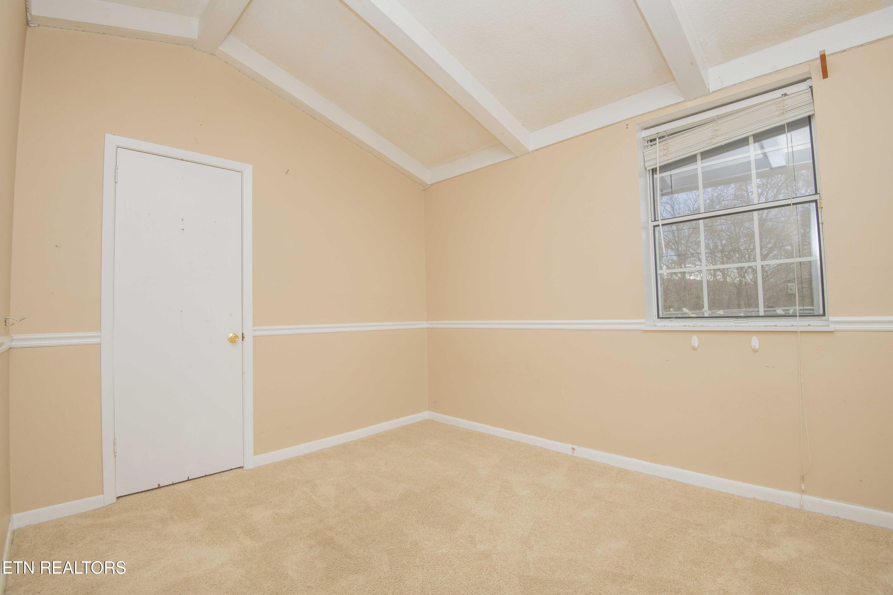 246 Old Blacksferry Lane Clinton, TN 37716 - Photo 13 of 25 IMG_6470