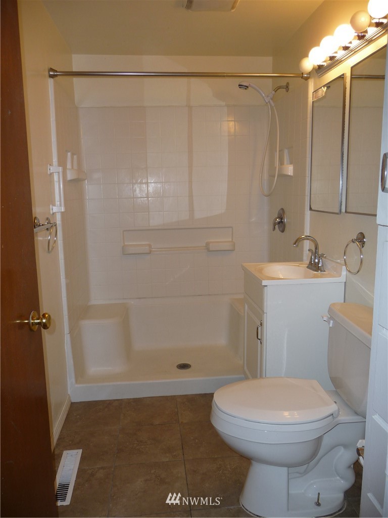 310 North Earl Road Moses Lake, WA 98837 - Photo 11 of 20 Gallery Image 11