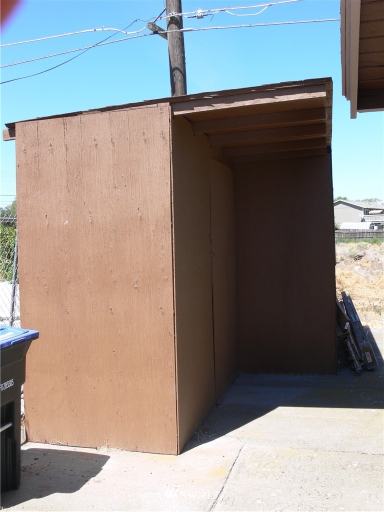 310 North Earl Road Moses Lake, WA 98837 - Photo 17 of 20 Gallery Image 17