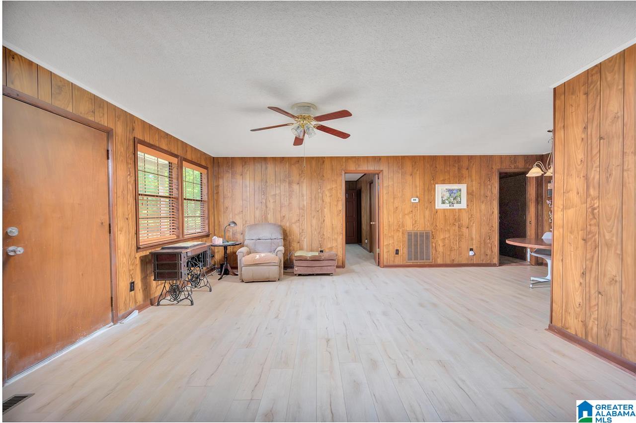 8255 Wade Road Warrior, AL 35180 - Photo 11 of 22