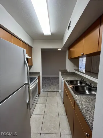 $999 | 2885 Winkler Avenue, Unit 617, Fort Myers, FL 33916