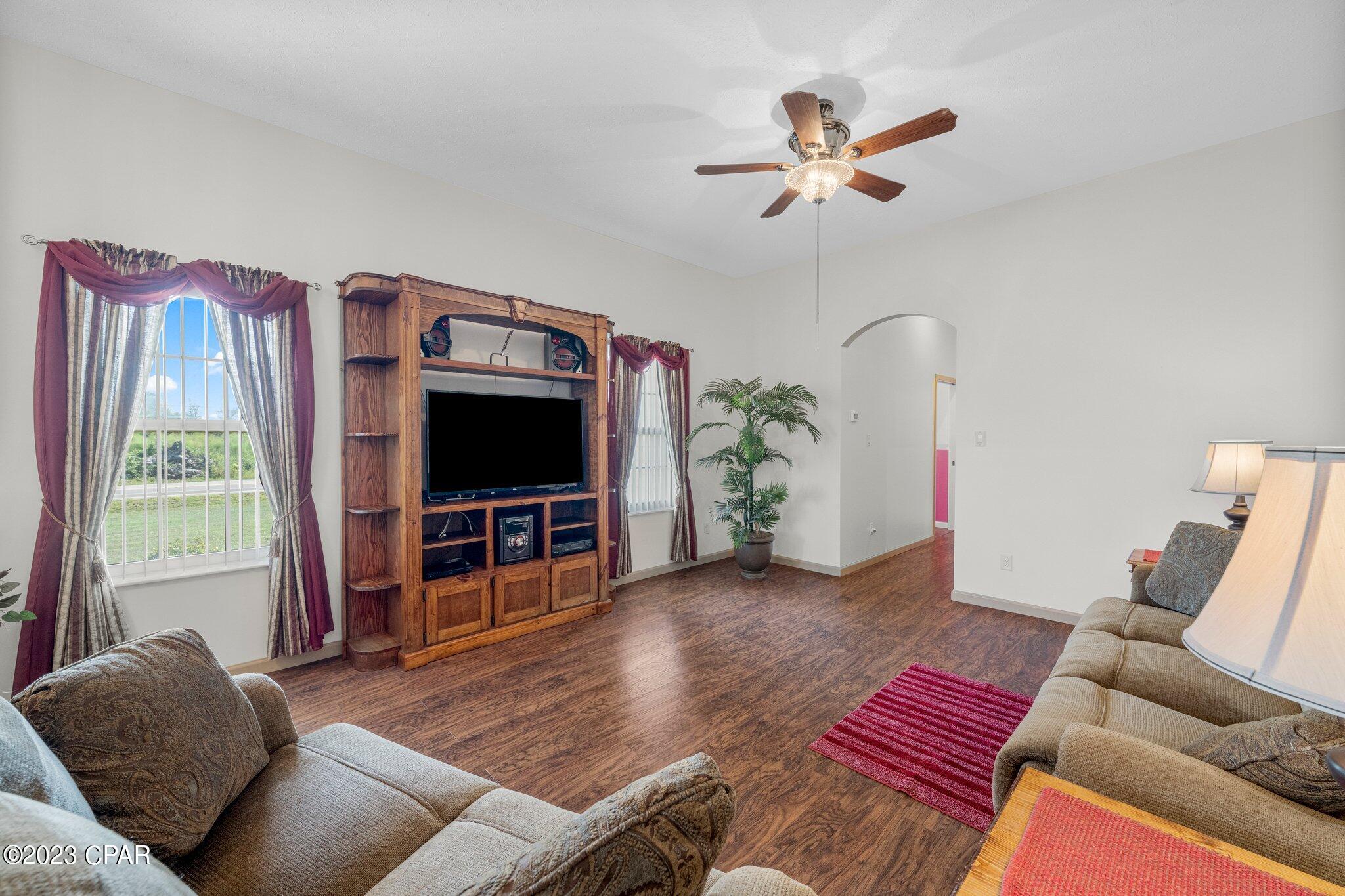 3415 Douglas Road Panama City, FL 32405 - Photo 5 of 37 Gallery Image 5