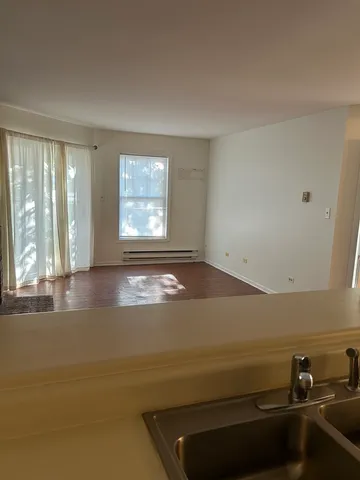 $1,750 | 4304 West Shamrock Lane, Unit 1D, McHenry, IL 60050