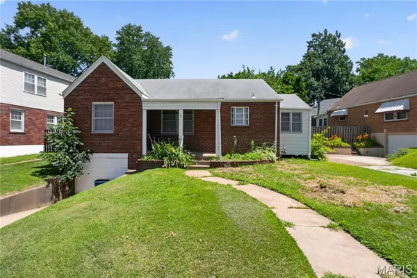 $124,900 | 9013 Pallardy Lane, St. Louis, MO 63114