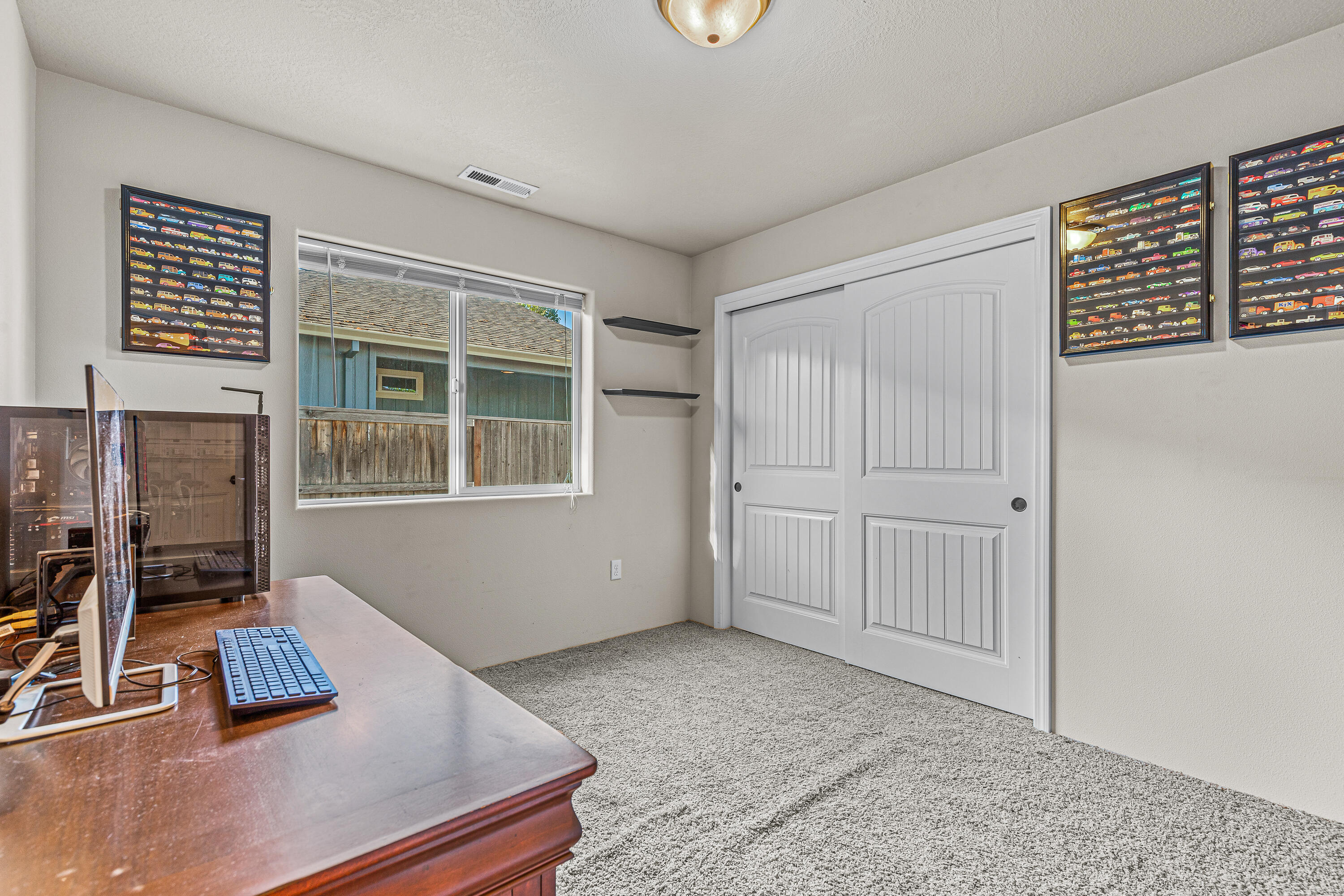 7455 Division Road White City, OR 97503 - Photo 22 of 32 9R9A6068