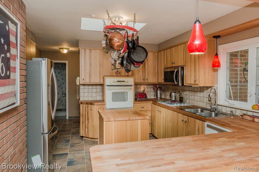 2942 Hillendale Drive Rochester Hills, MI 48309 - Photo 14 of 30