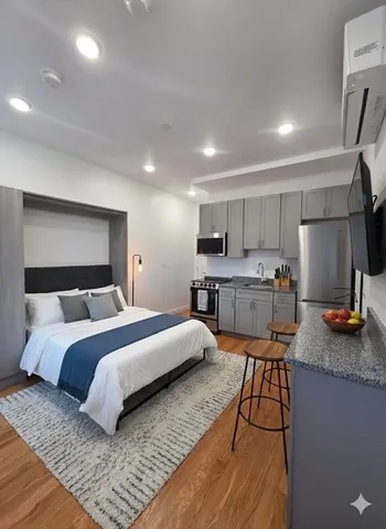 $1,595 | 165 Hawthorne Street, Unit 203, Chelsea, MA 02150