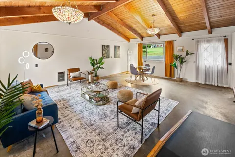 $1,100,000 | 22516 100th Place Southwest, Vashon, WA 98070