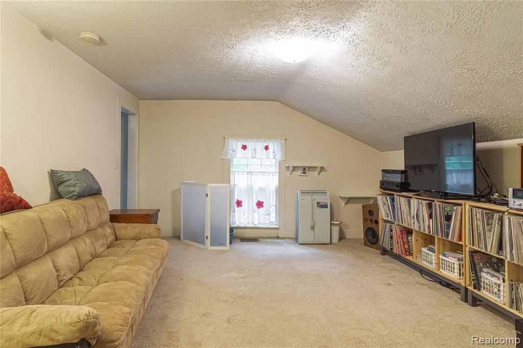 2816 County Farm Road Howell, MI 48843 - Photo 21 of 30