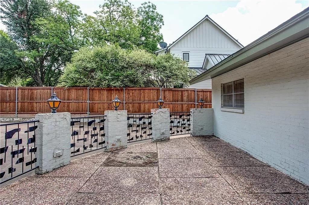 616 Edgefield Road Fort Worth, TX 76107 - Photo 25 of 28