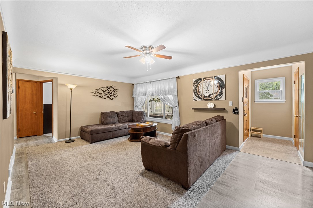 1106 Orchardview Road Cleveland, OH 44134 - Photo 3 of 22