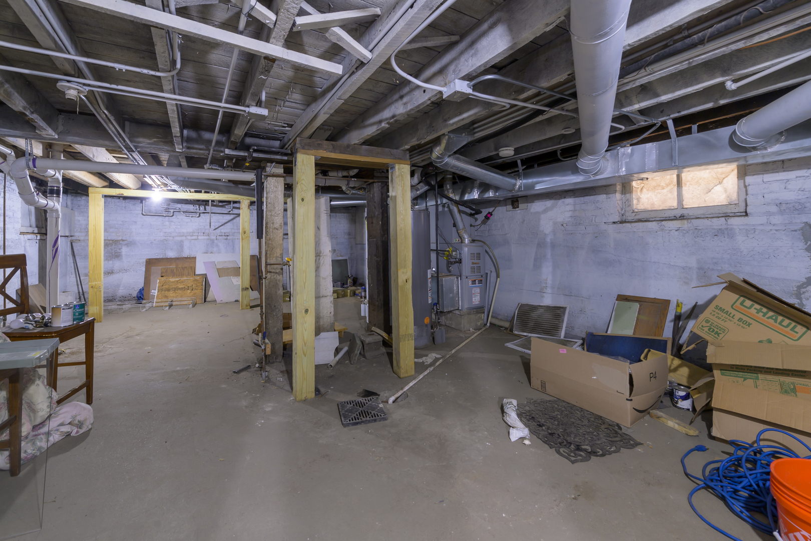 2436 West Fillmore Street Chicago, IL 60612 - Photo 38 of 44 a view of a room with gym equipment