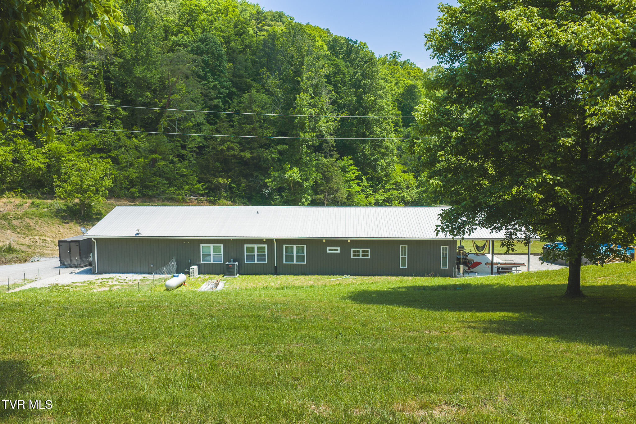 622 Earls Hollow Road Speedwell, TN 37870 - Photo 5 of 50 DJI_20260513132158_0022_D
