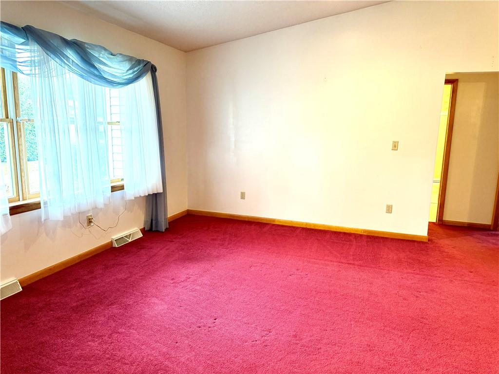 569 Whitestown Road Butler, PA 16001 - Photo 13 of 47 an empty room with window
