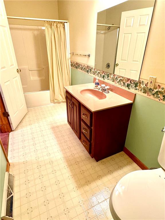 569 Whitestown Road Butler, PA 16001 - Photo 18 of 47 a bathroom with a tub sink and mirror