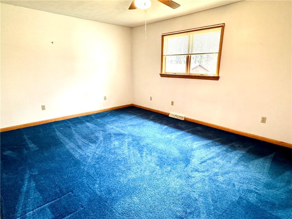 569 Whitestown Road Butler, PA 16001 - Photo 25 of 47 an empty room with a window