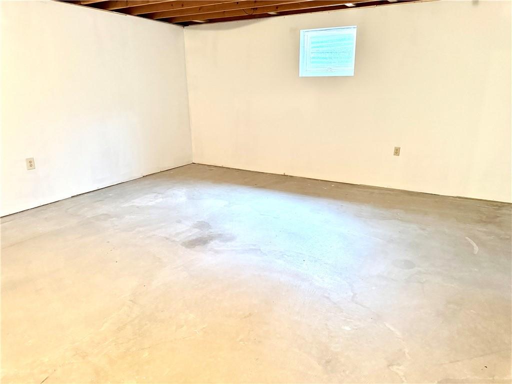 569 Whitestown Road Butler, PA 16001 - Photo 34 of 47 a view of an empty room