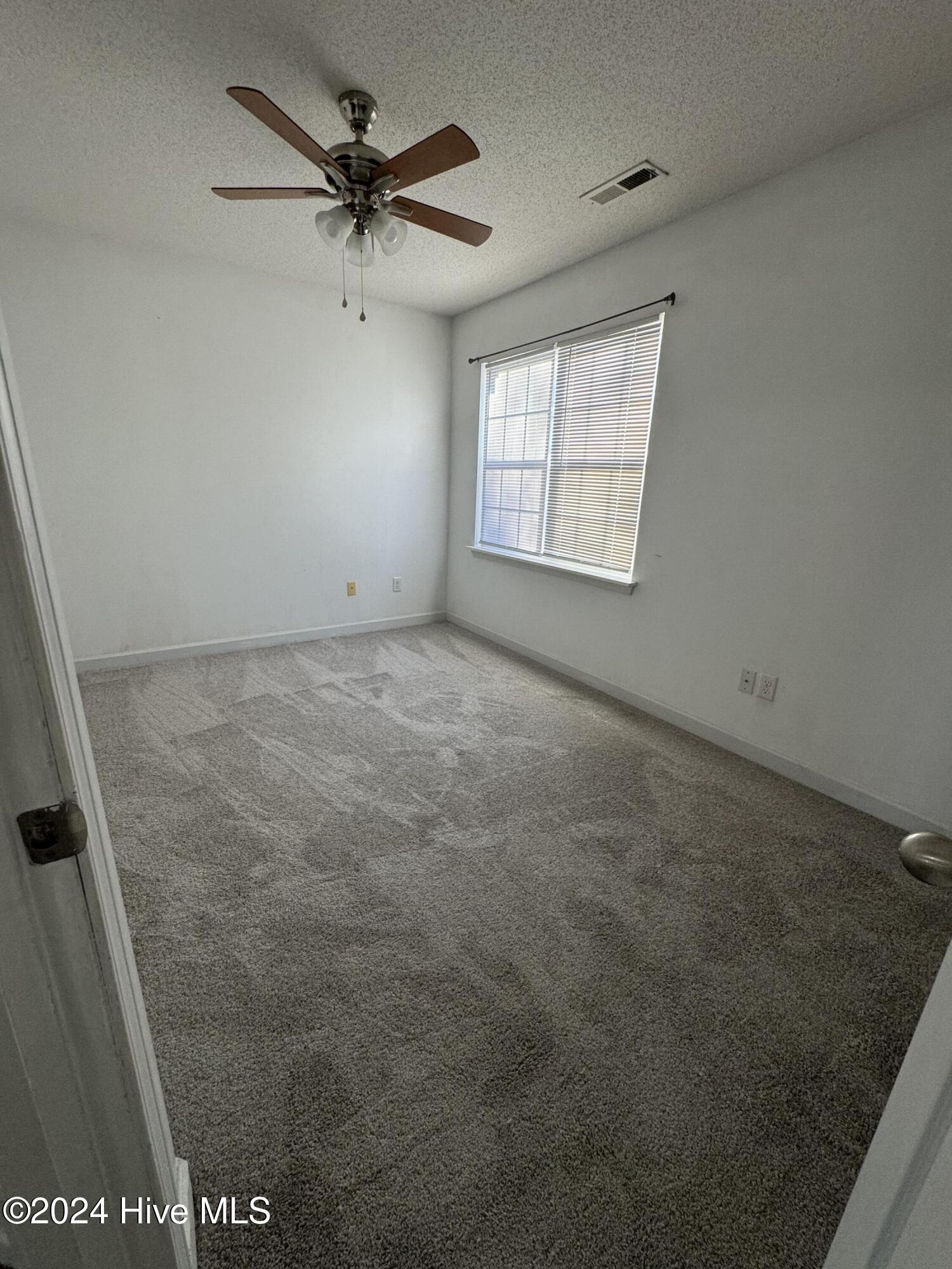 304 Burley Drive, Unit 3 Hubert, NC 28539 - Photo 5 of 8 IMG_6309