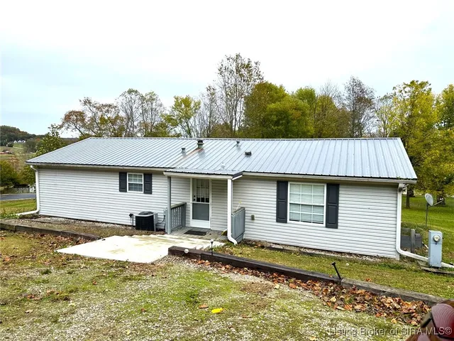 $210,000 | 5045 Cardinal Drive Northwest, Depauw, IN 47115