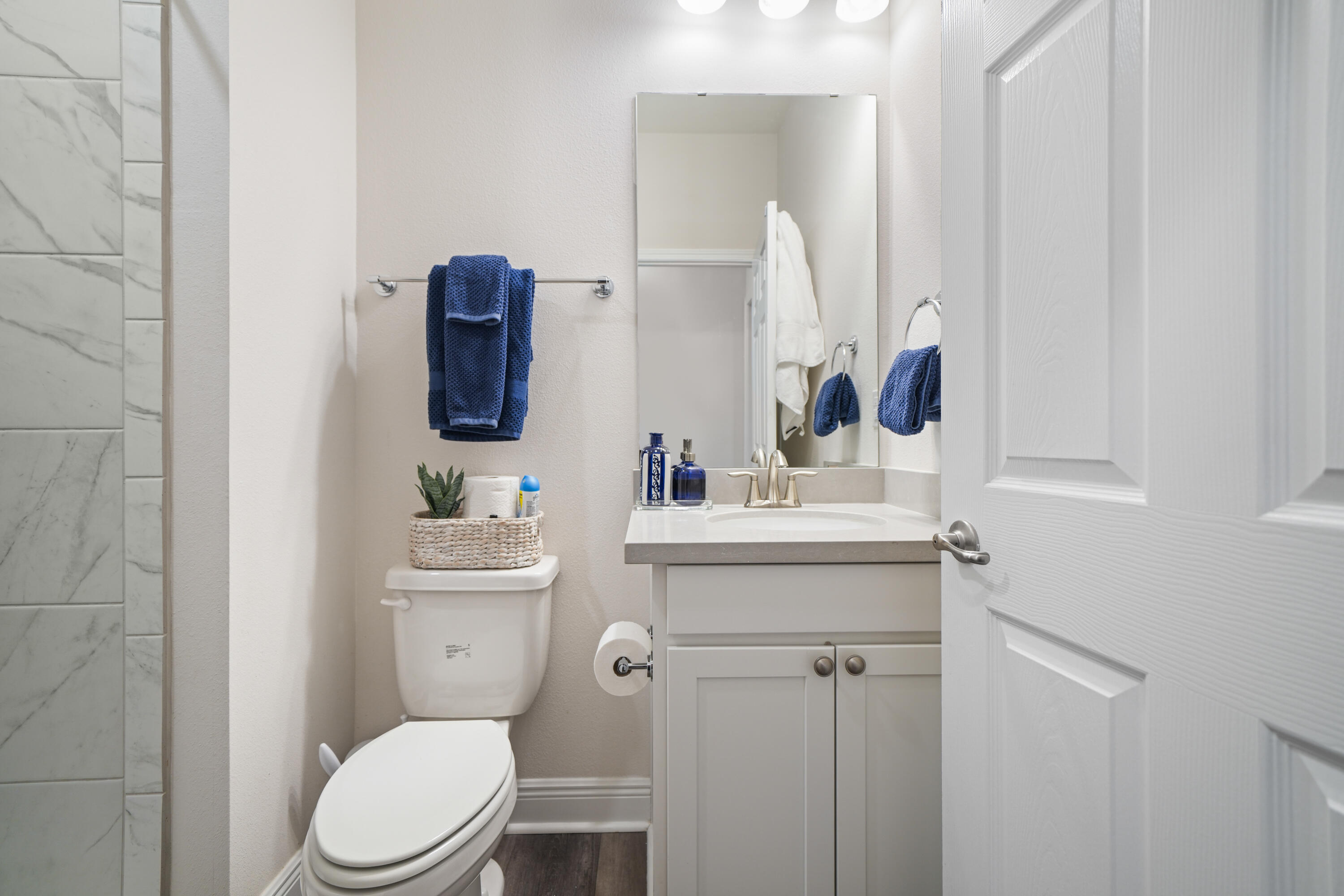 137 Autumn Avenue Freeport, FL 32439 - Photo 34 of 57 Guest Bathroom 1