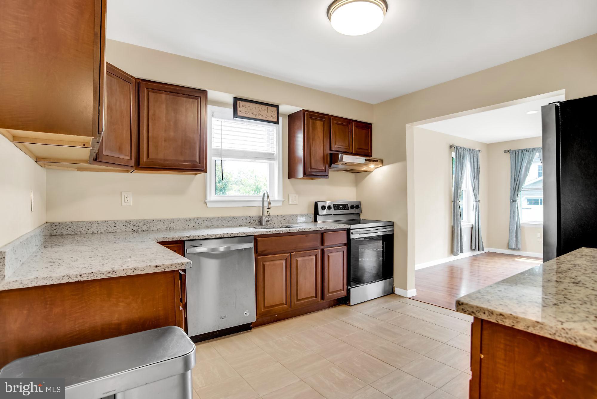 8448 Garden Road Pasadena, MD 21122 - Photo 6 of 27 Country kitchen