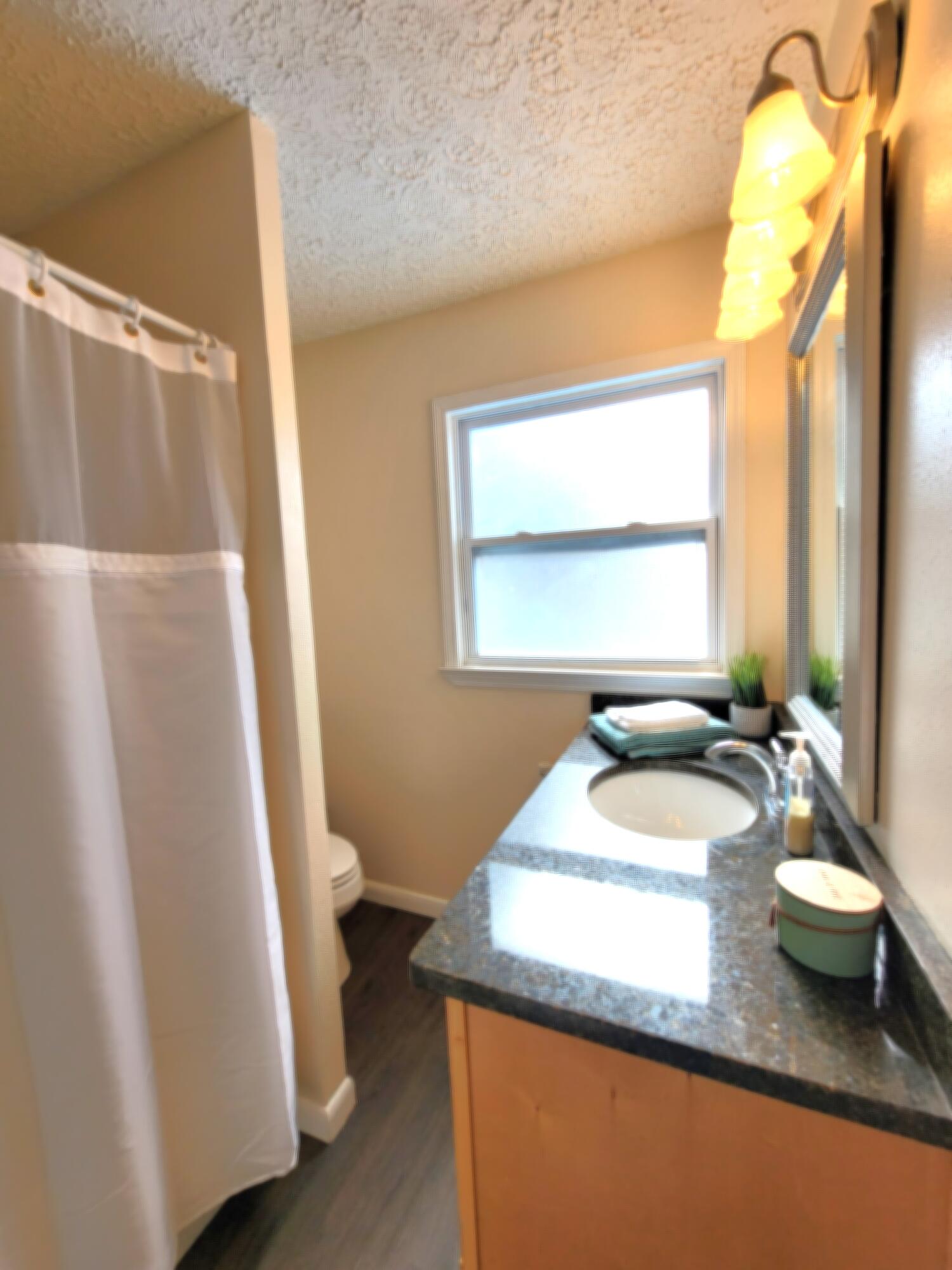 175 Panama Drive Crestview, FL 32536 - Photo 16 of 28 Bathroom