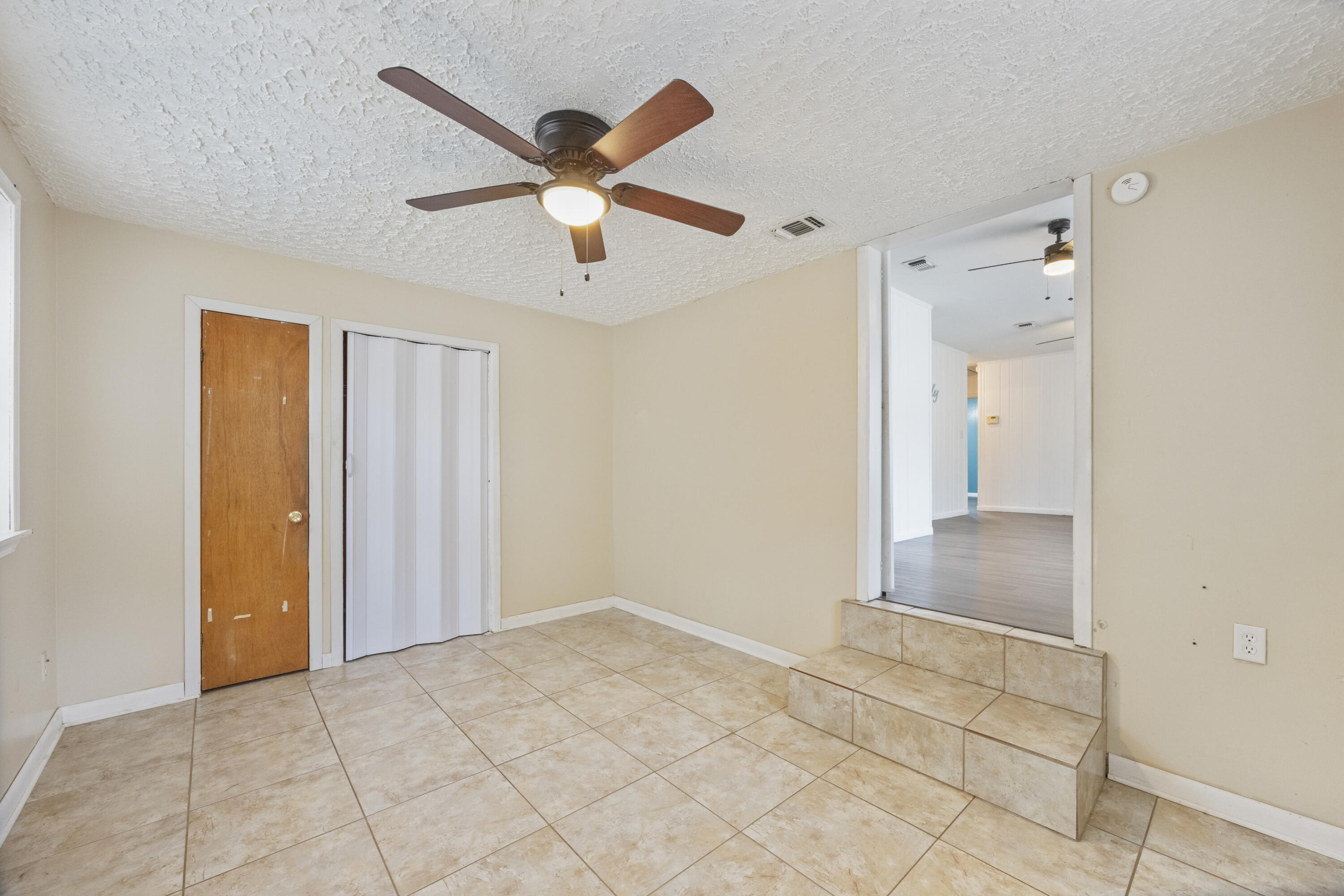 175 Panama Drive Crestview, FL 32536 - Photo 5 of 28 Master Bedroom w half bath