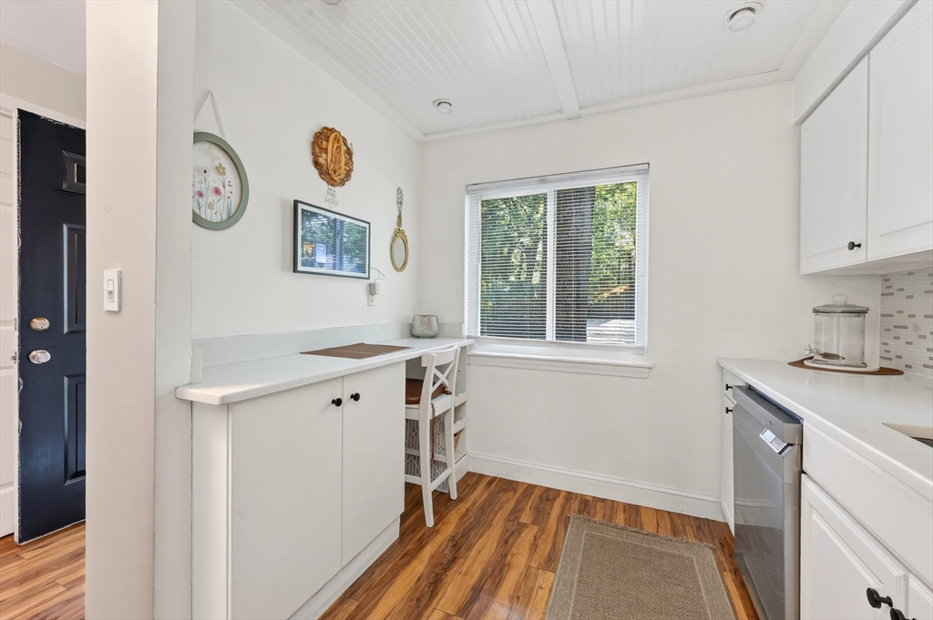 1 Beal's Cove Road, Unit D Hingham, MA 02043 - Photo 2 of 28