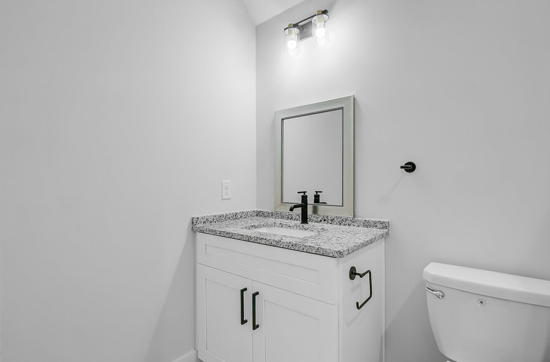 614 Cummings Chapel Road Ridgeville, SC 29472 - Photo 39 of 68 40. Full bath in M-I-L or Guest Suite o