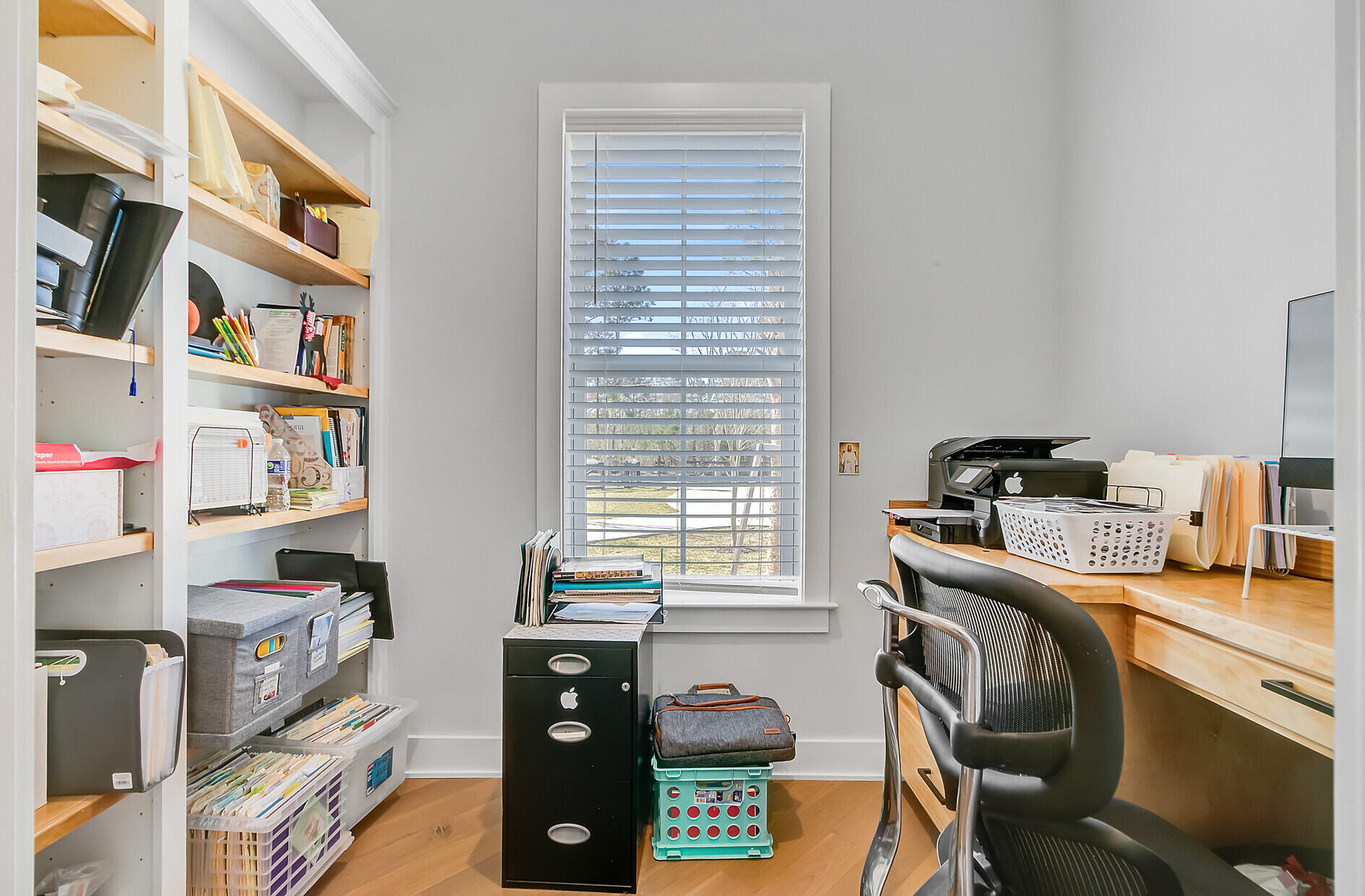 614 Cummings Chapel Road Ridgeville, SC 29472 - Photo 49 of 68 50. Virtual office with built in desk a