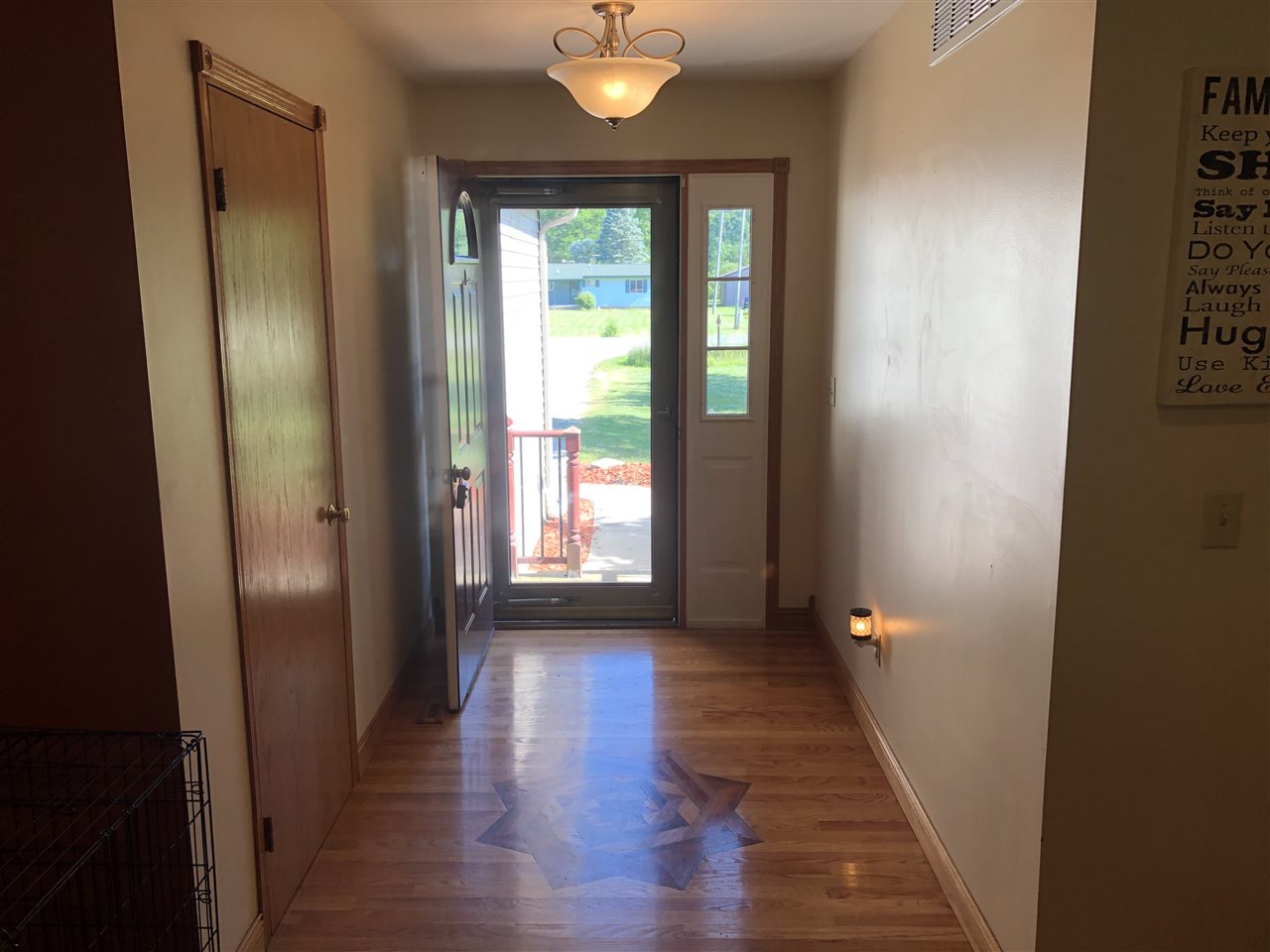 10231 West Stanley Road Flushing, MI 48433 - Photo 2 of 27 50015692-1.JPG