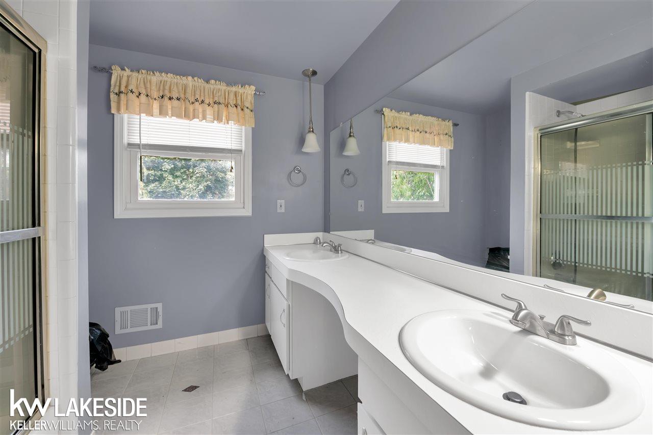 4035 Chapman Road Utica, MI 48316 - Photo 16 of 23 50050931-15.JPG