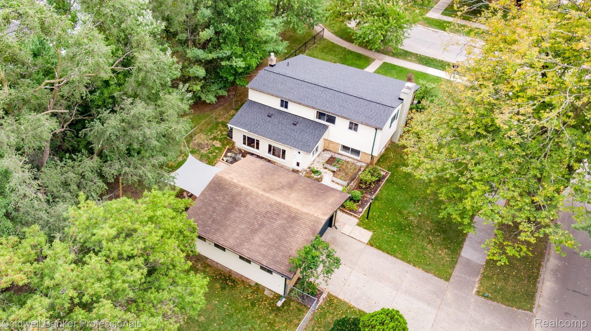 160 Winry Drive Rochester, MI 48307 - Photo 31 of 31 160-Winry-Dr-33.JPG