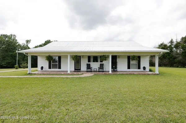 $295,000 | 1024 Walker Lane, Summit, MS 39666