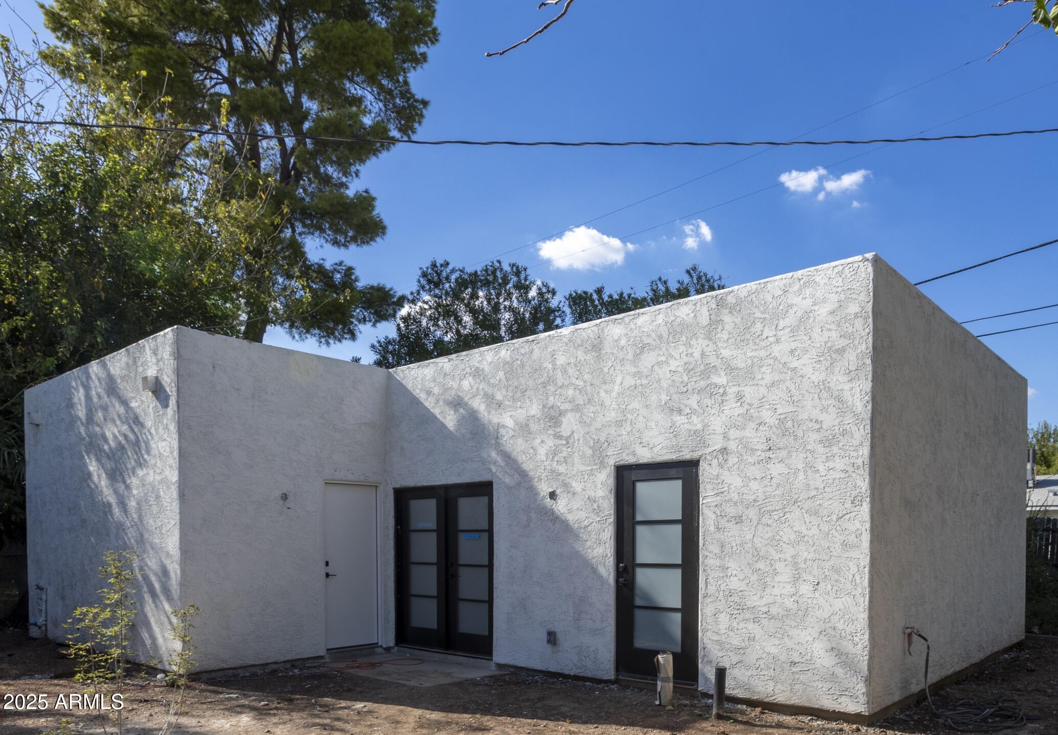 1324 East Hall Street Tempe, AZ 85281 - Photo 12 of 25 a outdoor space view with a large tree