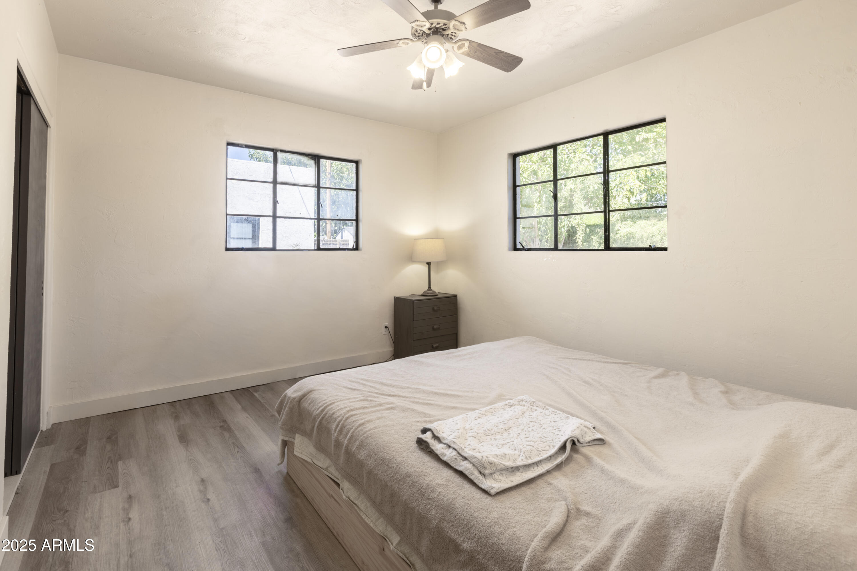 1324 East Hall Street Tempe, AZ 85281 - Photo 6 of 25 a bedroom with a bed and a window