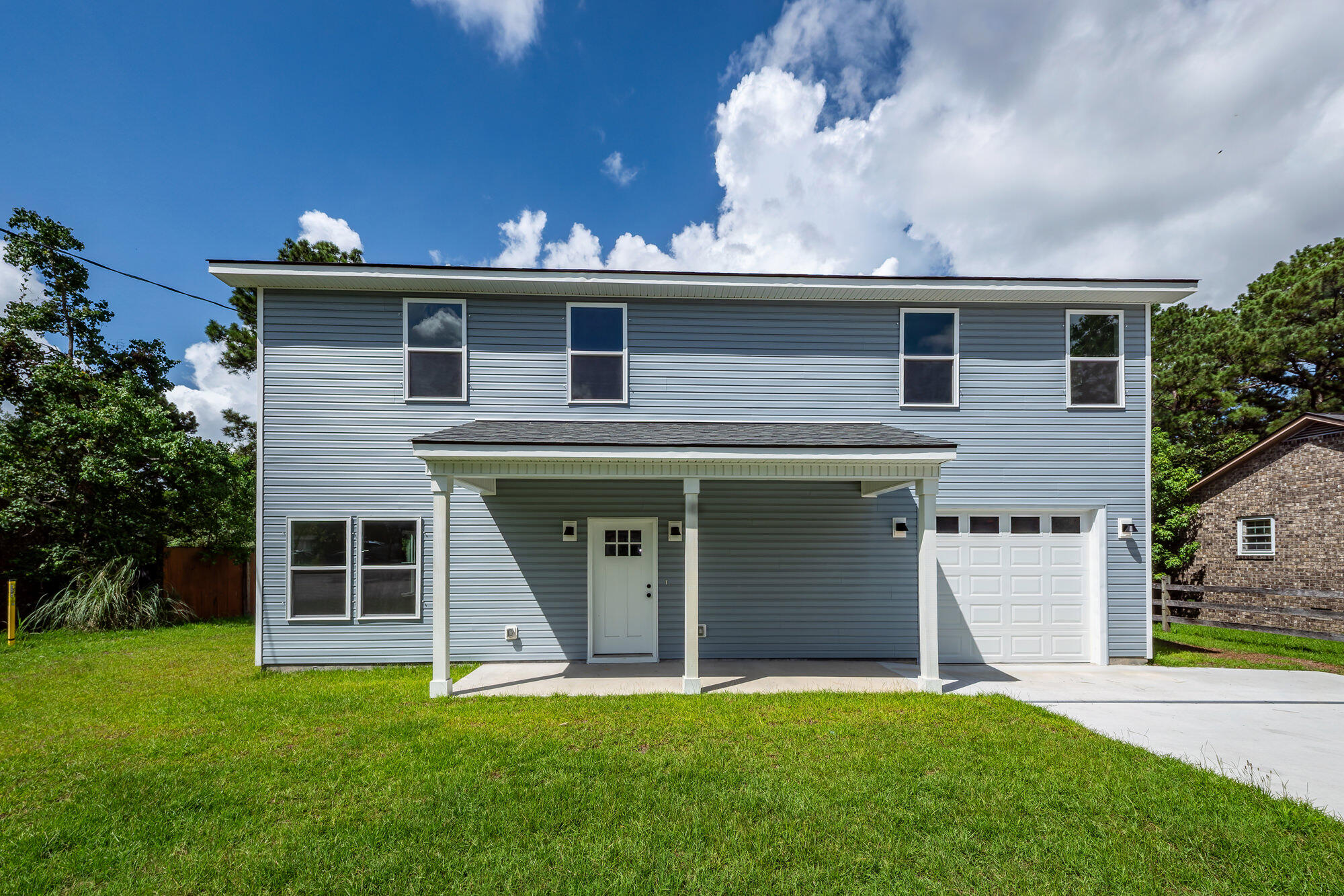 5889 North Rhett Avenue Hanahan, SC 29410 - Photo 3 of 50 01