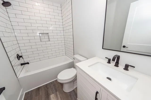 $425,000 | 5889 North Rhett Avenue, Hanahan, SC 29410