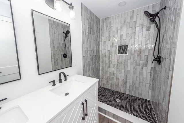 $425,000 | 5889 North Rhett Avenue, Hanahan, SC 29410