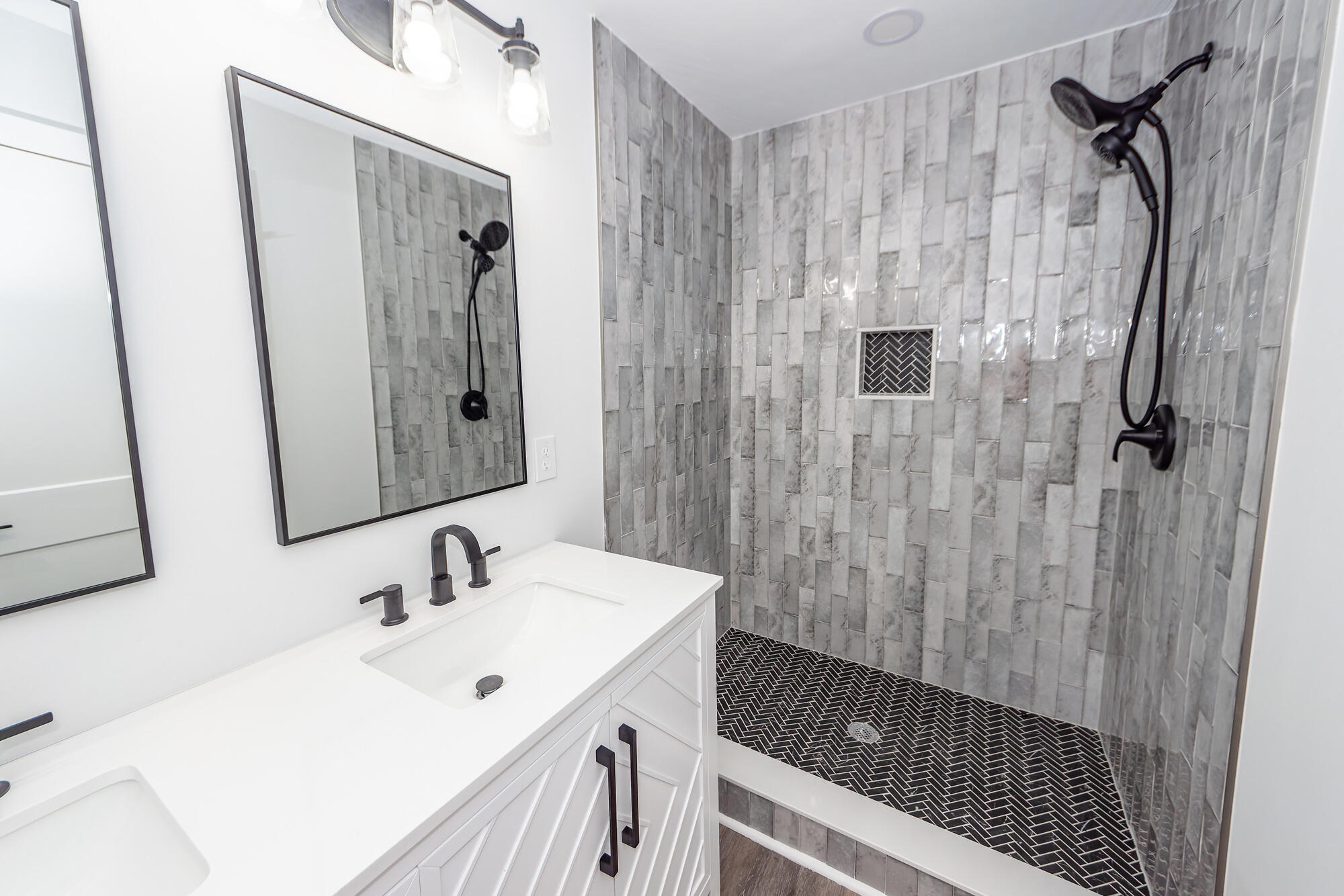 5889 North Rhett Avenue Hanahan, SC 29410 - Photo 43 of 50 43