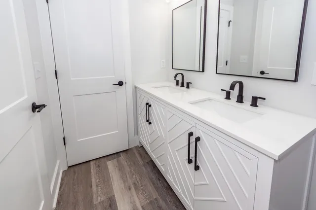 $425,000 | 5889 North Rhett Avenue, Hanahan, SC 29410